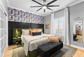 2 bedrooms, iron/ironing board, free WiFi, bed sheets - Beach Resort 203 - Retro Luxe Romantic Getaway | Coastal Escape (Miramar Beach)