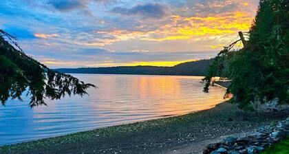Discovery Bay Apartment -Beach Access Sleeps 4