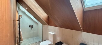 Cedarwood Retreat - Castle Hill Holiday Home