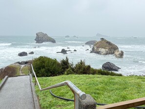 Luokittelematon kuva, 2 kautta 57, painike