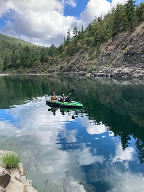 Luokittelematon kuva, 3 kautta 57, painike