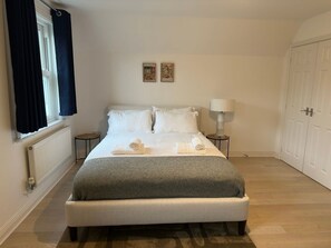 4 habitaciones, tabla de planchar con plancha y wifi gratis 