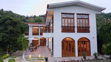 Habitación junior, balcón, vista a la montaña