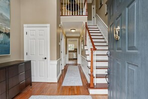 Interior - Quiet retreat in Peachtree Corners (Norcross)