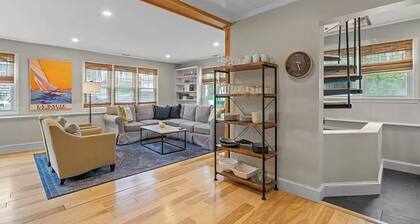 Modern, thoughtfully set-up in heart of town