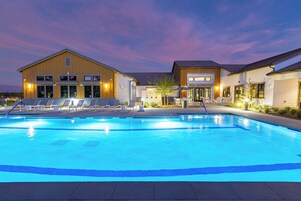 Piscine extérieure