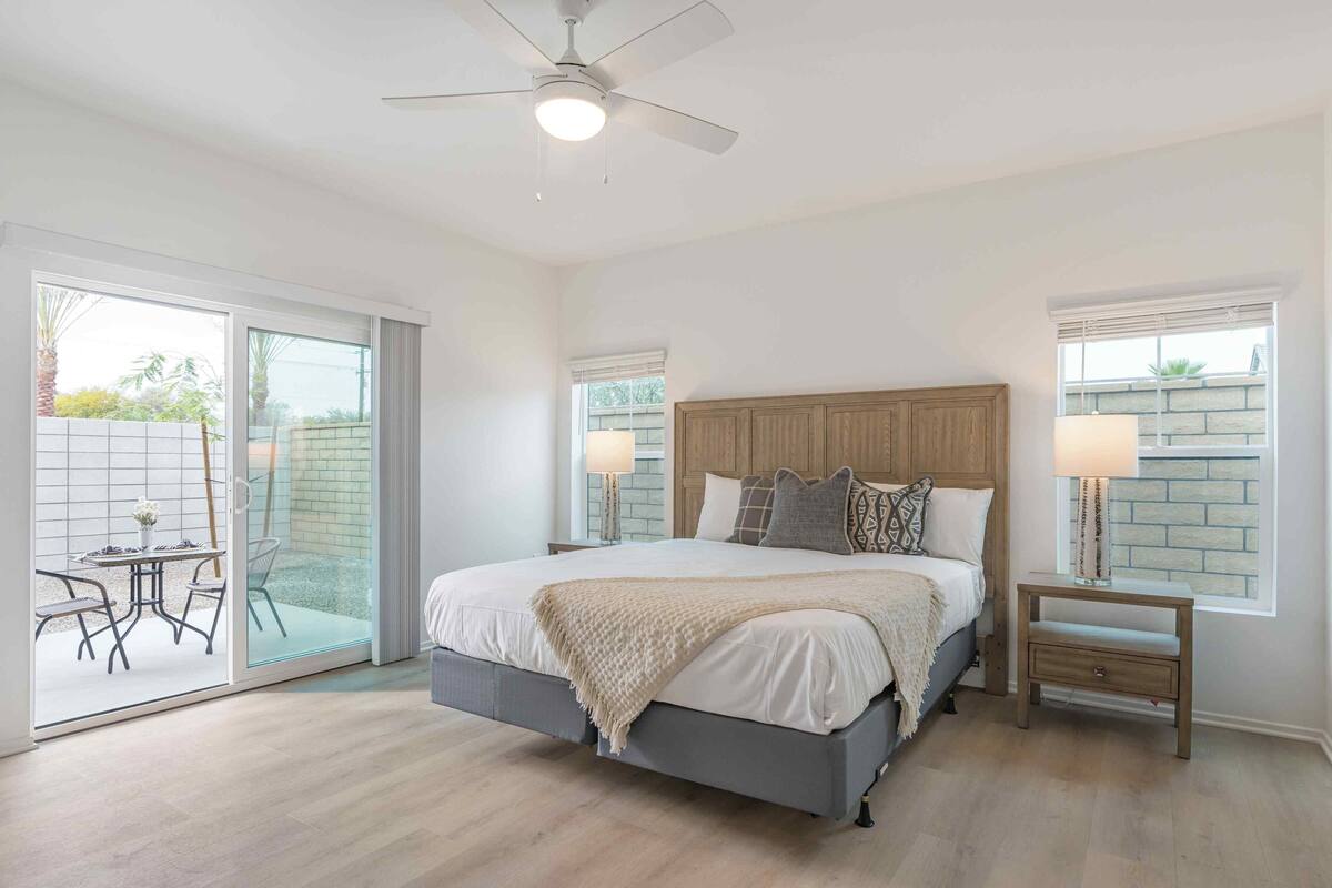 Suite, 4 Schlafzimmer | 4 Schlafzimmer, laptopgeeigneter Arbeitsplatz, Bügeleisen/Bügelbrett