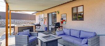 Desert Oasis w/ Hot Tub! 6 Mi to Lake Havasu