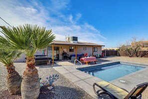 Pool - Desert Oasis w/ Hot Tub! 6 Mi to Lake Havasu (Lake Havasu City)