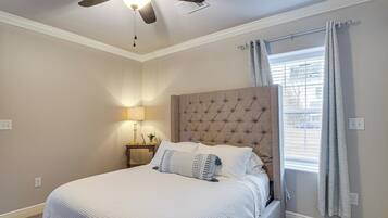 2 habitaciones, tabla de planchar con plancha, internet y ropa de cama