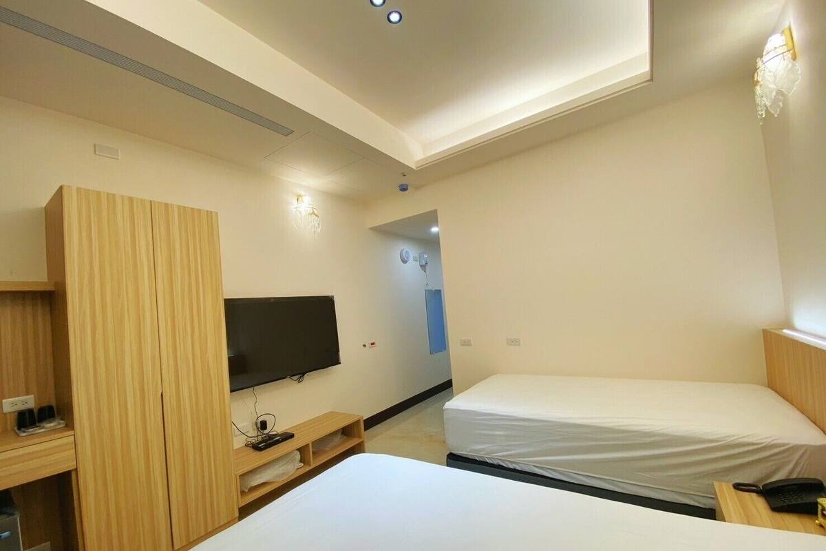 Classic Double or Twin Room | Blackout curtains, soundproofing, free WiFi