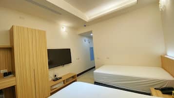 Habitación clásica con 1 cama matrimonial o 2 individuales | Cortinas blackout, insonorización y wifi gratis