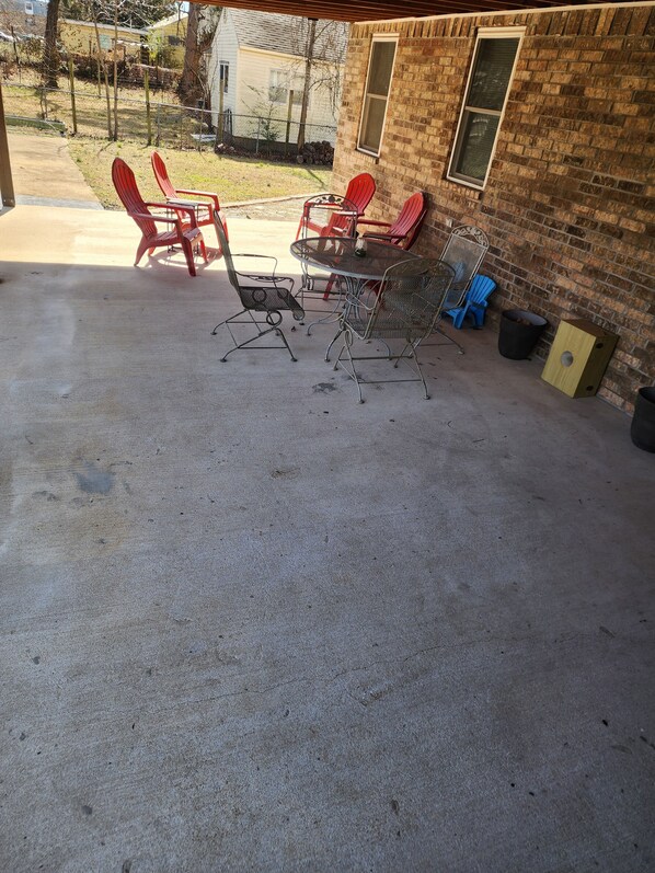 Terrace/patio - Near everything Tahlequah and Northeastern State University - NSU have to offer (Tahlequah)