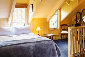 Een strijkplank/strijkijzer, wifi, beddengoed