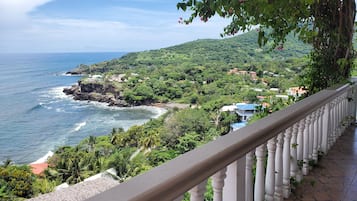 Deluxe Double Room, Ocean View | Free WiFi