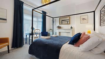 3 bedrooms, iron/ironing board, bed sheets