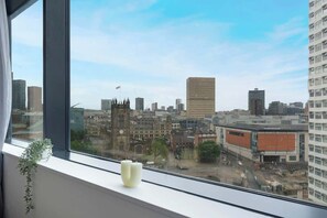 Interior - Amazing Location for Couples with Gym and Pool (Greater Manchester)
