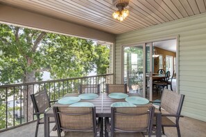 BBQ/picnic Area - Eagle Ridge Retreat - Dock, Hot Tub & Game Room (Gravois Mills)