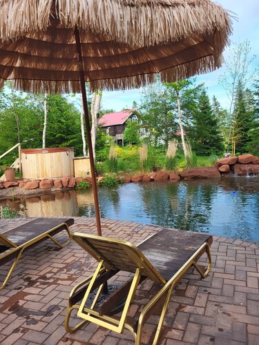 Chalet Spa Hideaway! Private forest getaway with nordic spa.