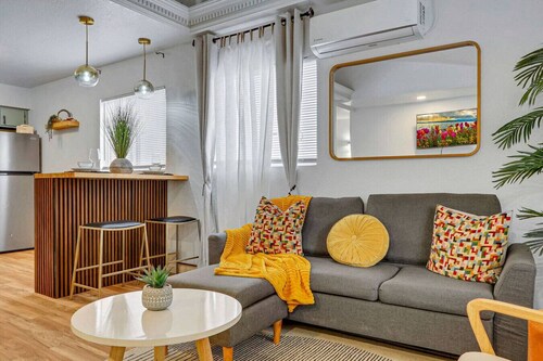 Kentucky Medical Stay | 2 BR Central El Paso