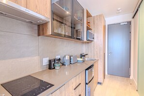 Micro-ondes, plaque de cuisson