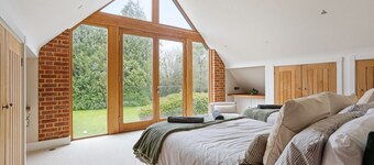 Luxury Estate w/ 6 Acres, Gym, Annex, Games Room!