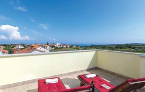 Terrace/patio - Stunning home in Peruski (Peruski)