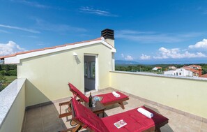 Property grounds - Stunning home in Peruski (Peruski)