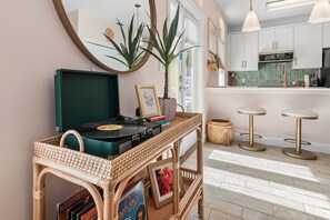 Fridge, microwave, oven, stovetop - 39 Topaz Cove•Remodeled•2 Pools•Free Beach Service•Fully-Stocked•Arcade Game (Miramar Beach)