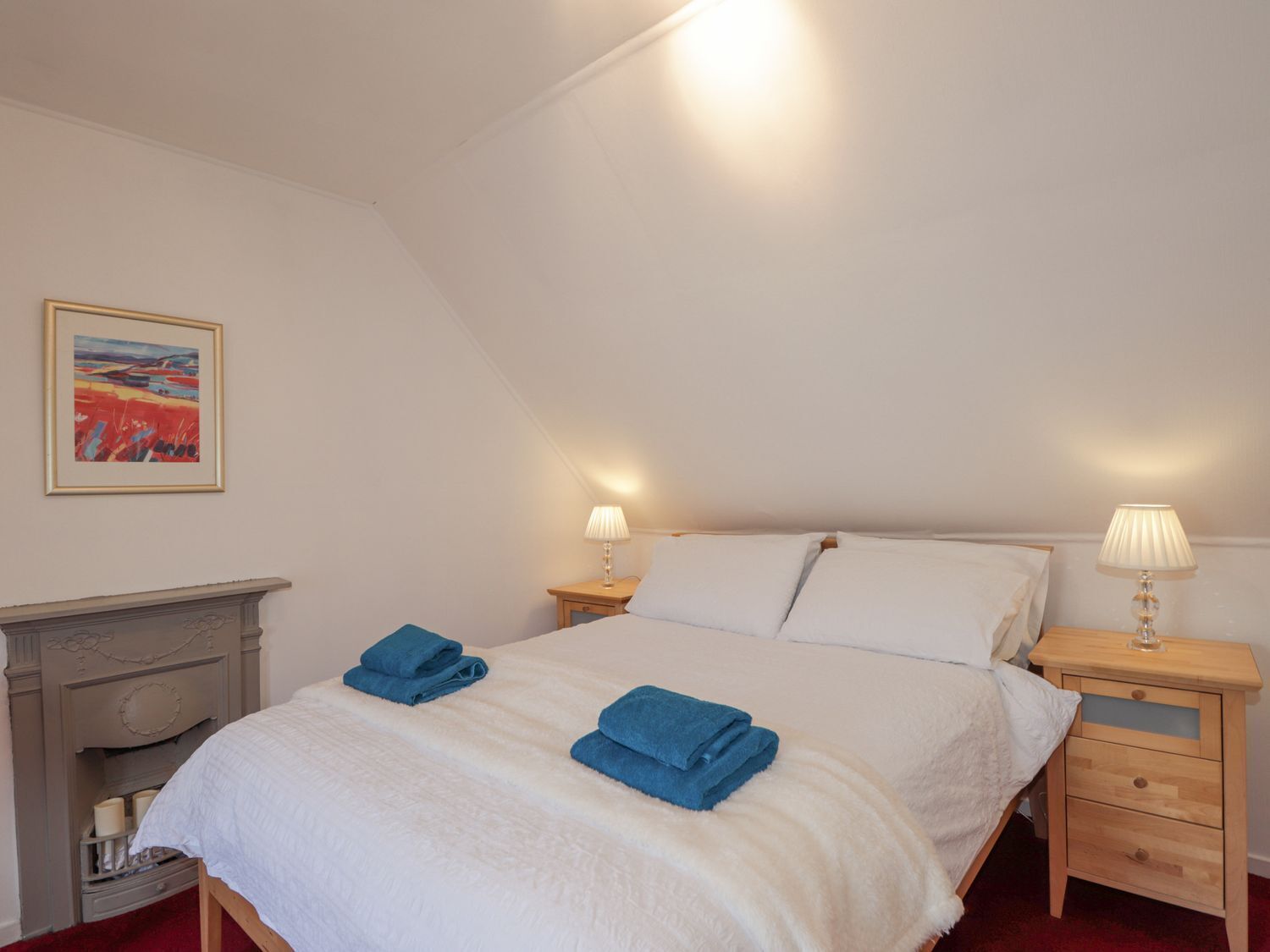 2 bedrooms, individually decorated, individually furnished, free WiFi