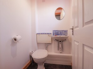 Shower - Tigh a Phailean (Kyle)