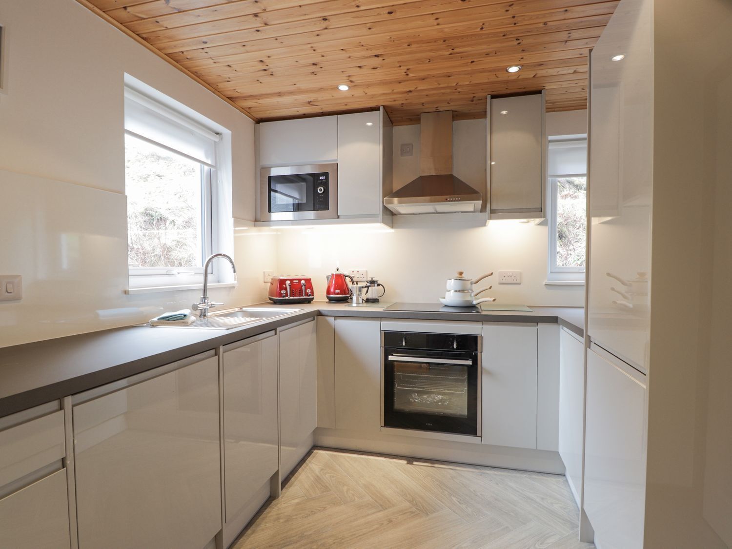 Dụng cụ nấu nướng/bát dĩa/dao nĩa 