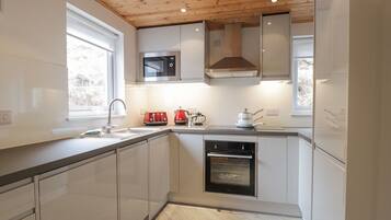 Dụng cụ nấu nướng/bát dĩa/dao nĩa