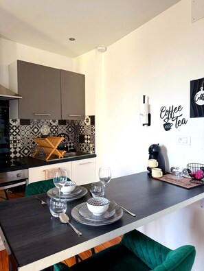 Private kitchen - L'Élégance Nancy, a cocooning apartment for a premium home-from-home experience (Nancy)