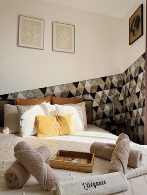 1 bedroom, iron/ironing board, WiFi, bed sheets - L'Élégance Nancy, a cocooning apartment for a premium home-from-home experience (Nancy)