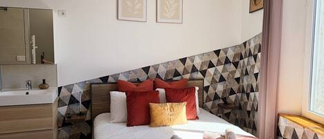 1 bedroom, iron/ironing board, WiFi, bed sheets