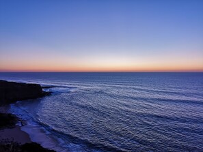 Unclassified image, 3 of 39, button