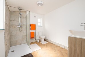Bathroom - Luxury Property Ready for your stay! (North East Lincolnshire)