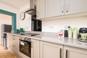Private kitchen - Luxury Property Ready for your stay! (North East Lincolnshire)
