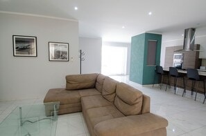 Smart TV - Hazy View Penthouse 13 · Modern Penthouse with terraces (Wied il-Għajn)