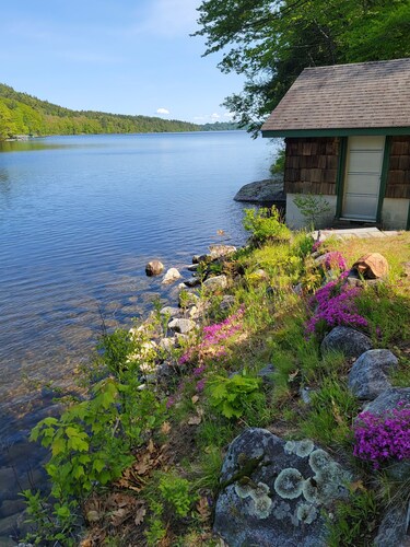 Stunning Belgrade Lakes Waterfront Retreat – Dock, Kayaks & Breathtaking Views!
