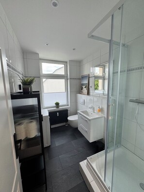 Uklassifisert bilde, 3 av 18, knapp