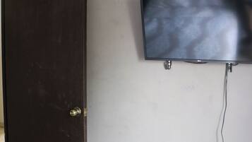 2 quartos, ferros/tábuas de passar roupa, Wi-Fi de cortesia