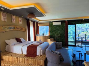 Family Double Room, Pets allowed, Mountain View | Interior