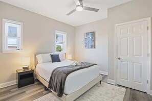 Unclassified image, 4 of 24, button