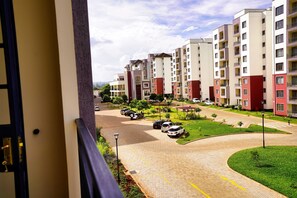 Interior - FURNISHED, COSY LUXURY 2-BEDROOM APARTMENT WITH SWIMMING POOL AND GYM (Tatu City)