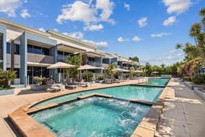 Unclassified image, 2 of 6, button - Luxury Resort Hotel Room Urangan Marina Precinct (Urangan)