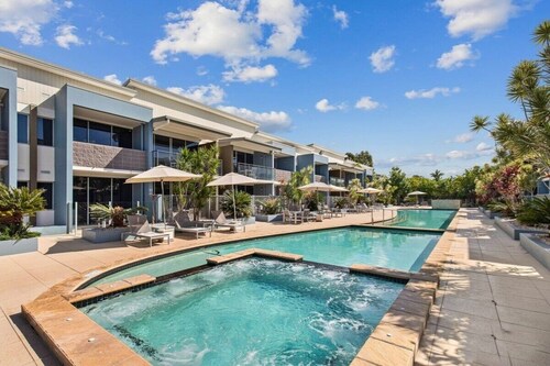 Luxury Resort Hotel Room Urangan Marina Precinct