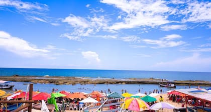 Casa com Piscina e Churrasqueira em Arembepe