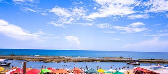 Casa com Piscina e Churrasqueira em Arembepe
